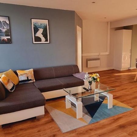 Modern And Spacious Swansea Centre Apartment ภายนอก รูปภาพ