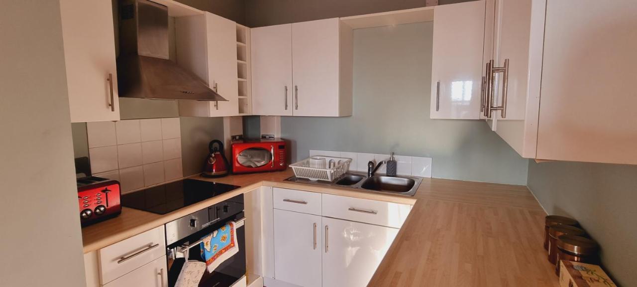Modern And Spacious Swansea Centre Apartment ภายนอก รูปภาพ